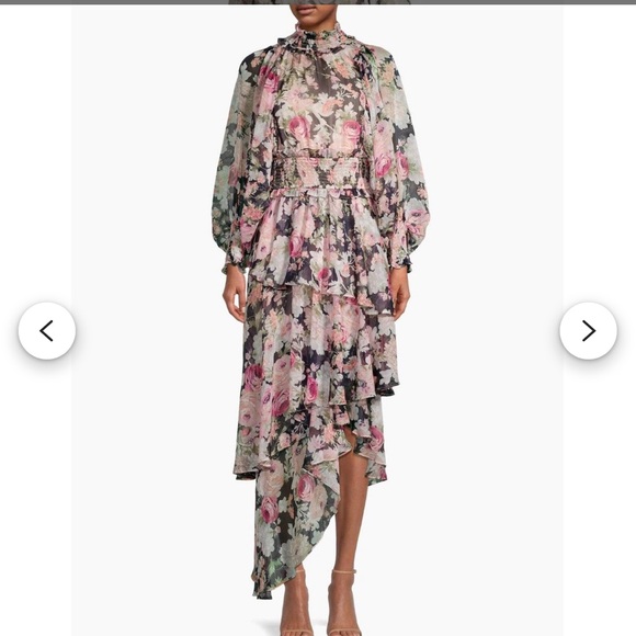 Elliatt Dresses & Skirts - Elliatt Astrid Navy Floral Maxi Dress